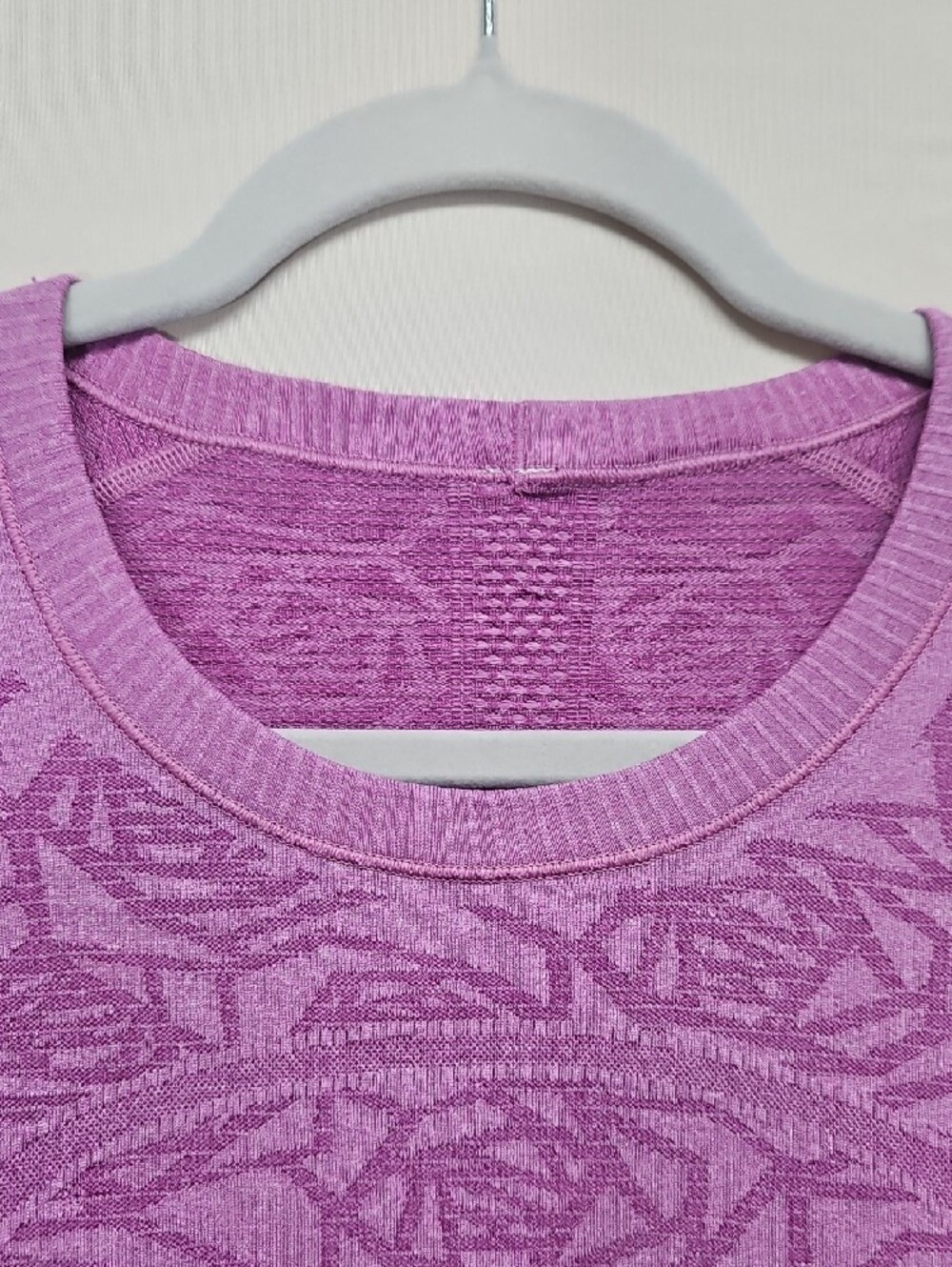 Lululemon Athletica Swiftly Tech Short Sleeve Tee Lilac Purple Jacquard - Picture 9 of 15